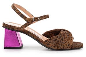 [title] - Der Sommer steht vor der Tür und mit ihm die Zeit für Sandalen und Sandaletten. Ob mit Absatz, flach, rusitkal oder elegant - die Vielfalt ist groß